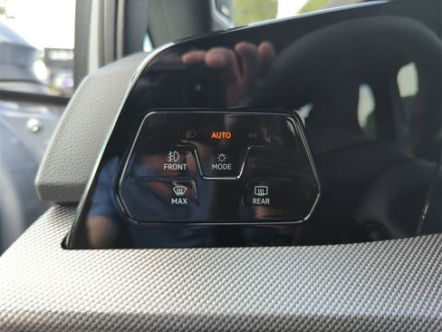 New 2026 Volkswagen GTI SE image 38