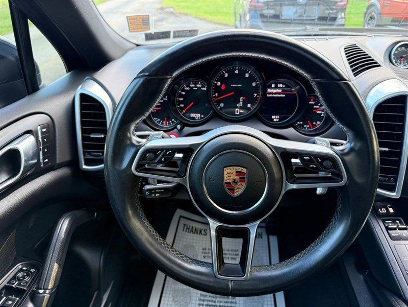Used 2016 Porsche Cayenne AWD/4WD image 15