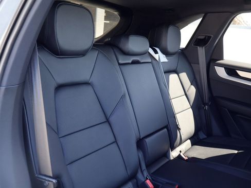 New 2026 Porsche Cayenne image 23