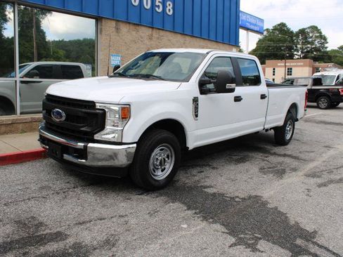 Used 2022 Ford F250 XL w/ Power Equipment Group RWD image 3