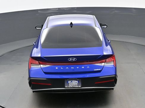Certified 2025 Hyundai Elantra Limited FWD image 37