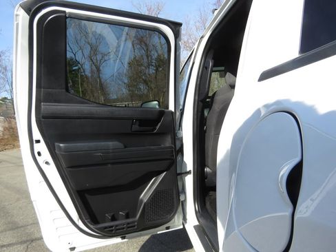 Used 2024 Toyota Tacoma SR RWD image 18