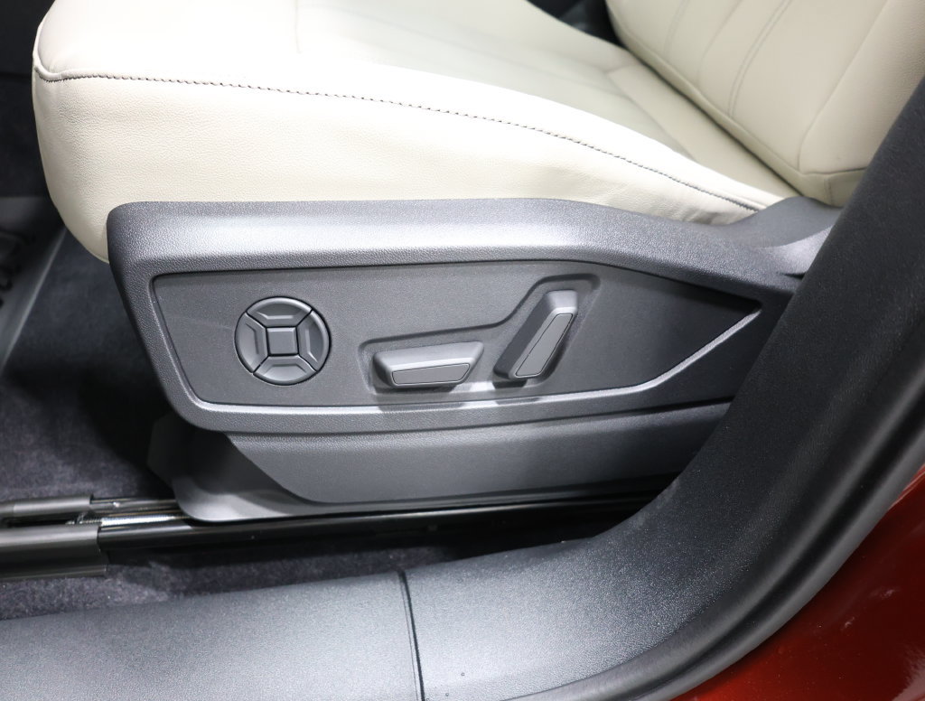 New 2026 Audi Q5 Premium Plus AWD/4WD image 14