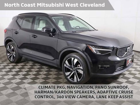 Used 2024 Volvo XC40 B5 Plus w/ Protection Package Premier image 1