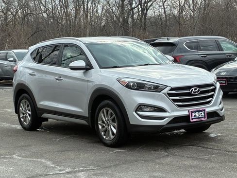 Used 2017 Hyundai Tucson SE image 3