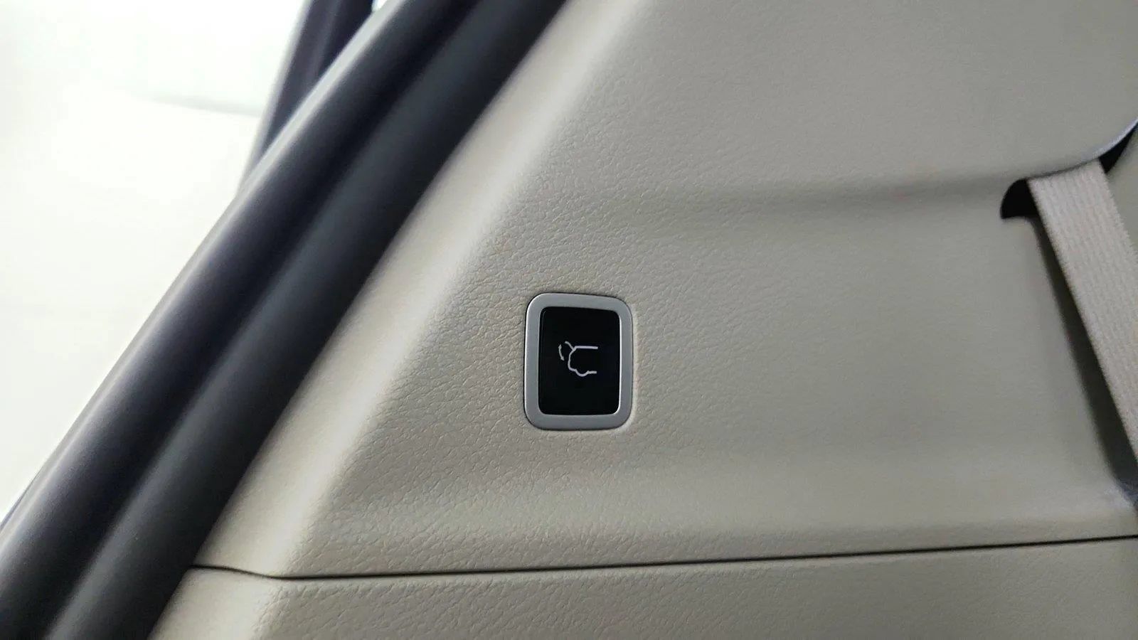 Used 2023 Chrysler Pacifica Touring-L FWD image 30