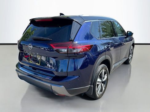 Certified 2024 Nissan Rogue SL FWD image 9