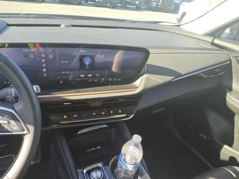 Used 2025 Buick Envision Sport Touring AWD/4WD image 2