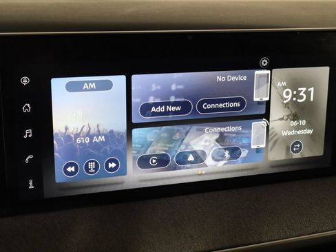Used 2025 Nissan Kicks SV FWD image 29