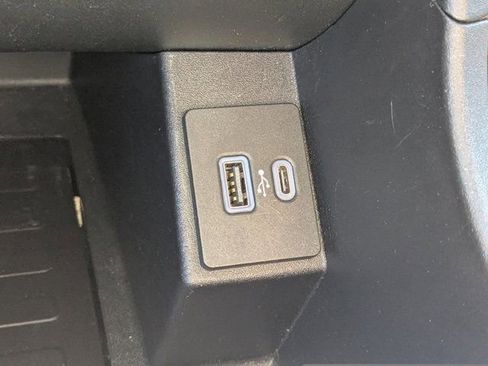 Used 2021 Ford Edge SEL w/ Convenience Package image 23