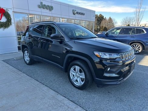 Used 2022 Jeep Compass Latitude image 5
