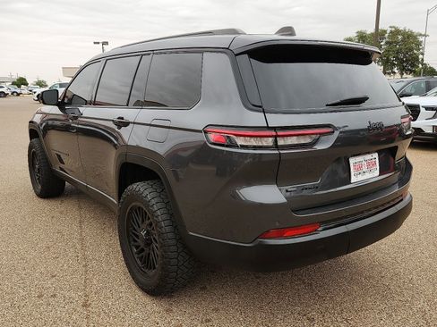 Used 2023 Jeep Grand Cherokee L Laredo AWD/4WD image 3