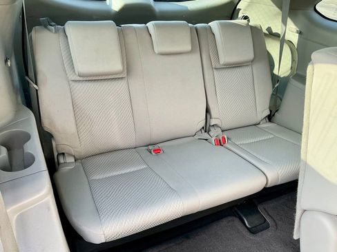 Used 2019 Toyota Highlander LE image 27