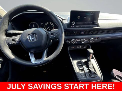 Used 2025 Honda CR-V EX image 9