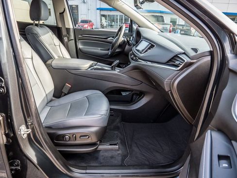 Used 2021 Buick Enclave Essence FWD image 71