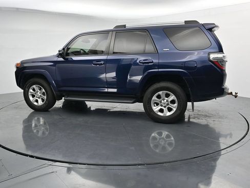 Used 2020 Toyota 4Runner SR5 Premium w/ Moonroof Package AWD/4WD image 5