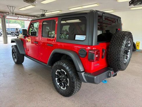Certified 2025 Jeep Wrangler Unlimited Rubicon 4xe w/ Convenience Group AWD/4WD image 22