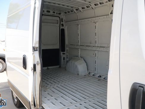 Used 2024 RAM ProMaster 2500 w/ Convenience Group FWD image 26