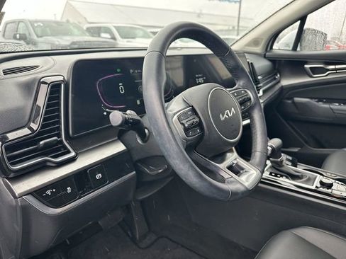 Used 2024 Kia Sportage EX image 10