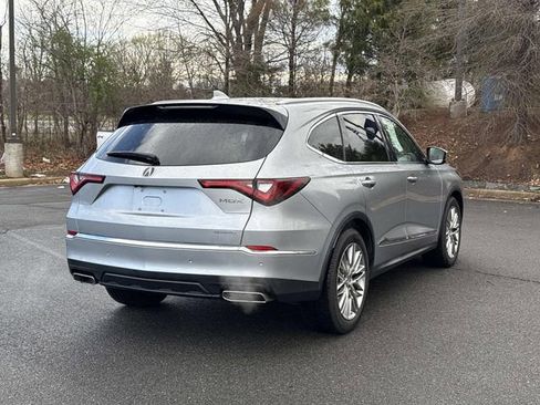 Used 2022 Acura MDX SH-AWD w/ Advance Package image 2