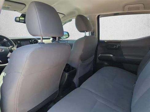 Used 2019 Toyota Tacoma SR5 RWD image 15