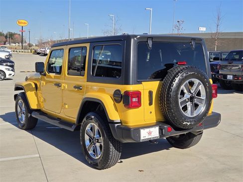 Used 2020 Jeep Wrangler Unlimited Sahara image 4