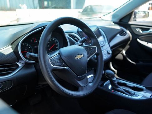 Used 2023 Chevrolet Malibu LT image 7
