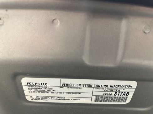 Used 2017 Chrysler Pacifica Limited FWD image 29