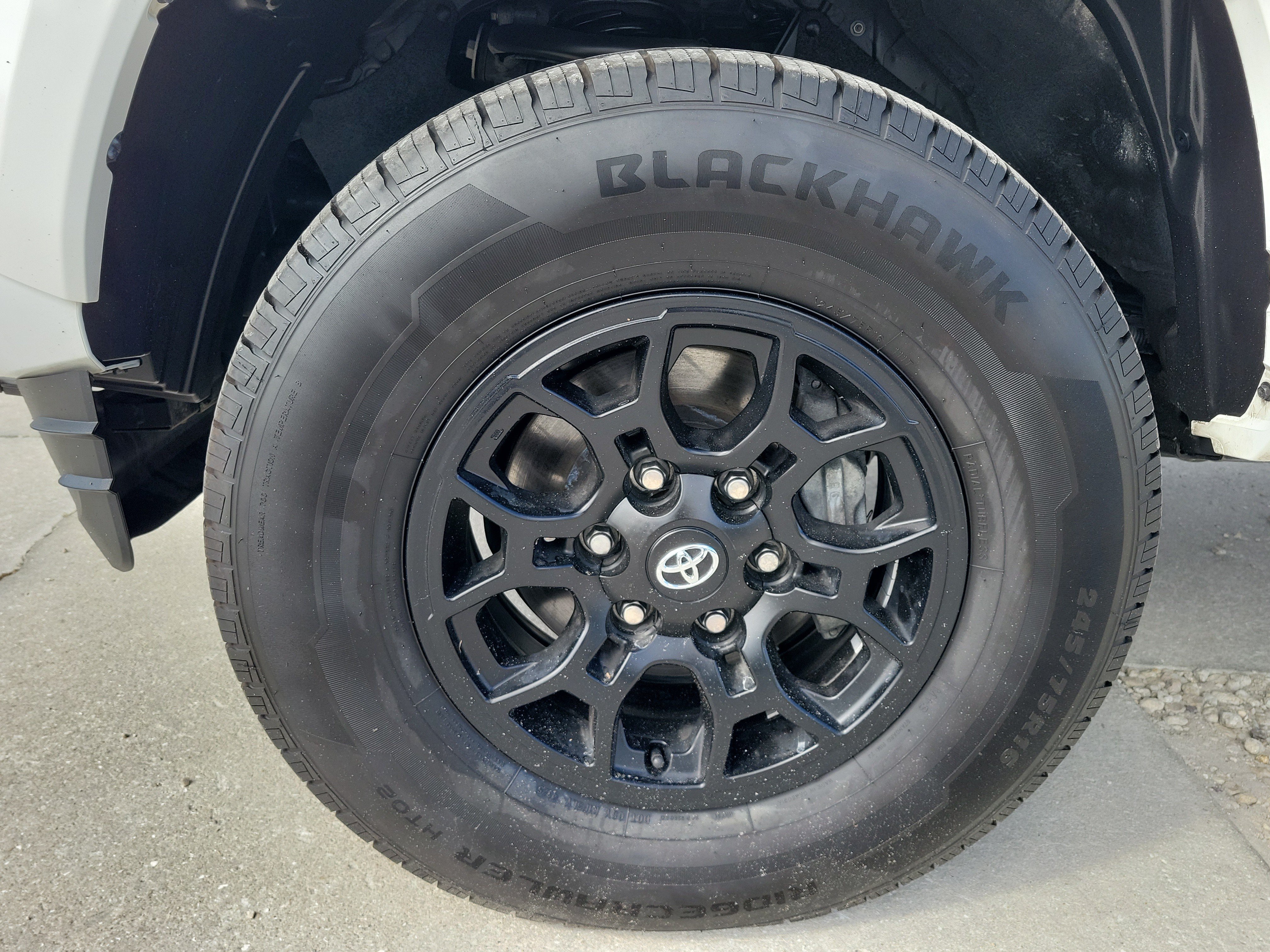 Used 2022 Toyota Tacoma SR5 w/ Technology Package RWD image 9