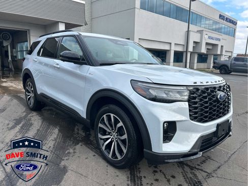 New 2026 Ford Explorer ST-Line image 1