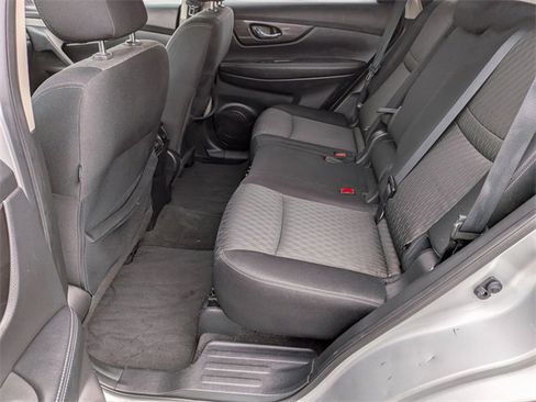 Used 2019 Nissan Rogue SV image 25