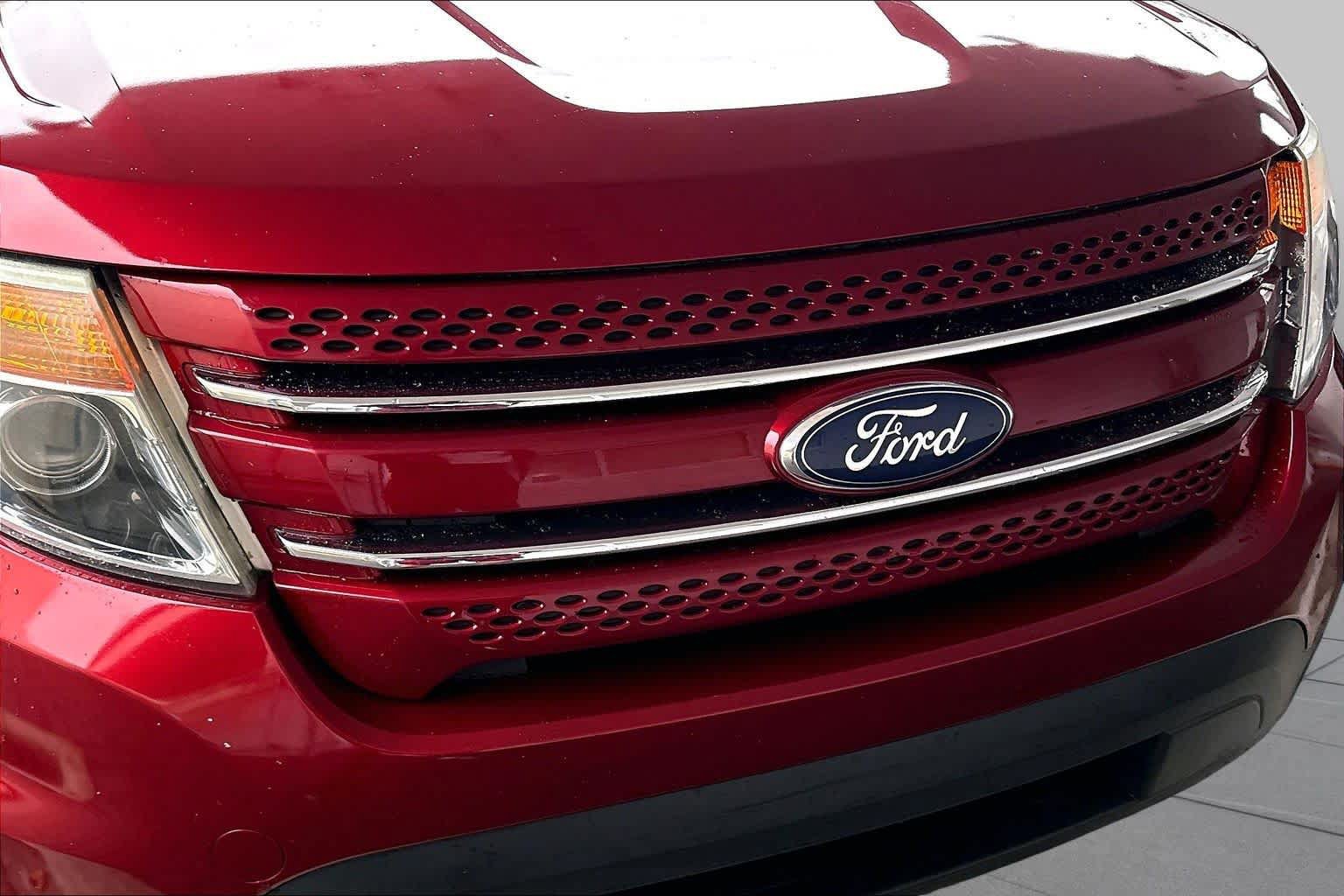 Used 2015 Ford Explorer Limited w/ Equipment Group 302A FWD image 21