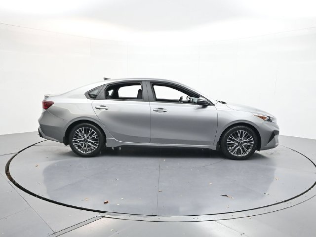 Used 2023 Kia Forte GT-Line w/ GT-Line Technology Package FWD image 8