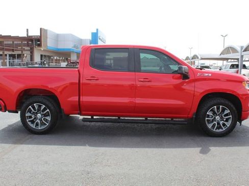 Used 2023 Chevrolet Silverado 1500 RST w/ Z71 Off-Road Package image 2