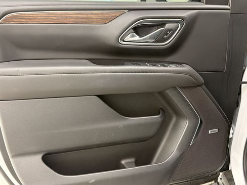 Used 2024 Chevrolet Tahoe High Country RWD image 12