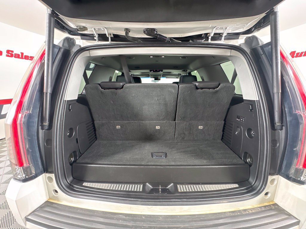 Used 2019 Cadillac Escalade Luxury AWD/4WD image 59