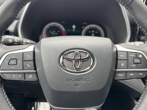 Certified 2026 Toyota Highlander XSE AWD/4WD image 31
