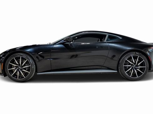 Used 2020 Aston Martin V8 Vantage Coupe image 25