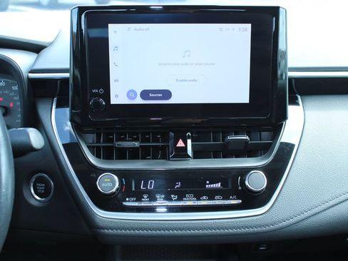 Used 2024 Toyota Corolla SE FWD image 18