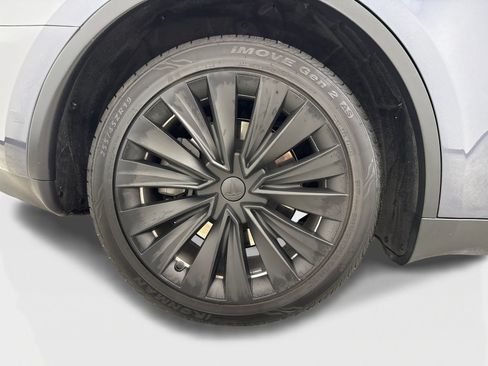 Used 2023 Tesla Model Y Long Range AWD/4WD image 47