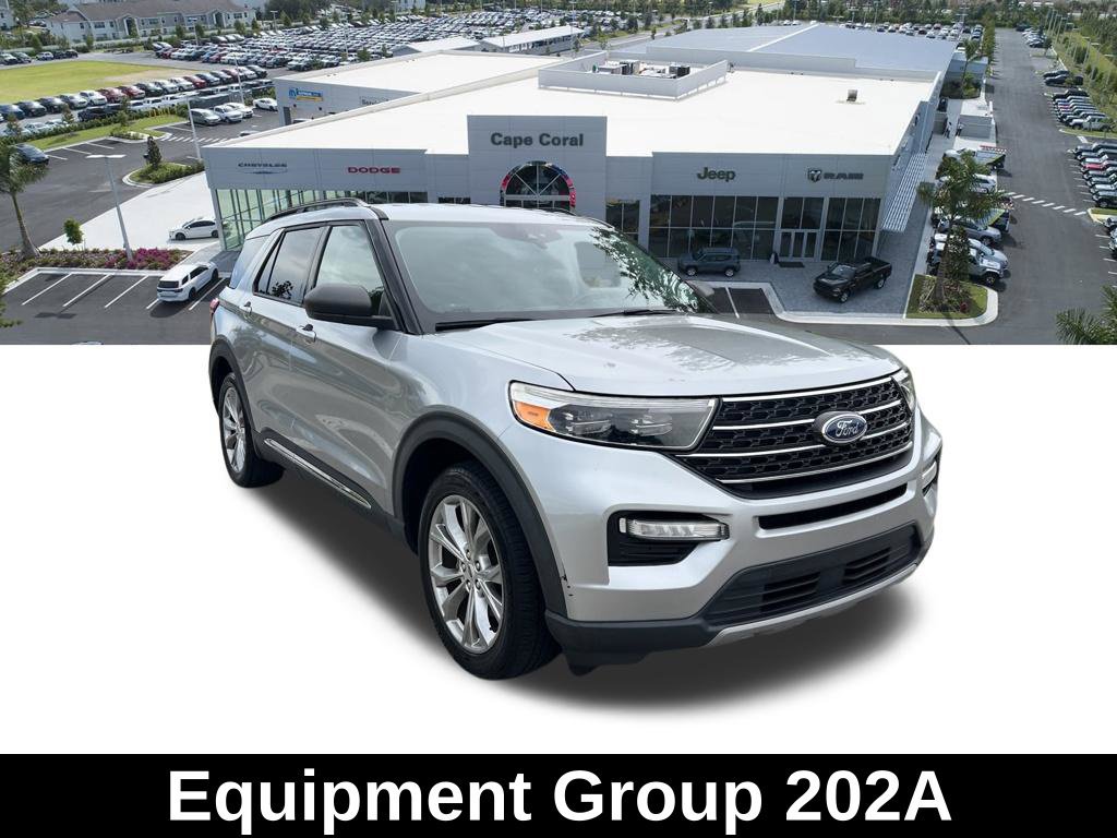 Used 2021 Ford Explorer XLT w/ Equipment Group 202A RWD image 3