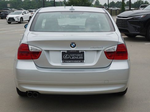 Used 2006 BMW 325i Sedan RWD image 7