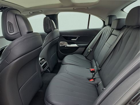 New 2026 Mercedes-Benz E 450 4MATIC Sedan image 11