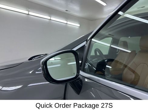 Used 2023 Chrysler Pacifica Pinnacle w/ Trailer Tow Group image 18