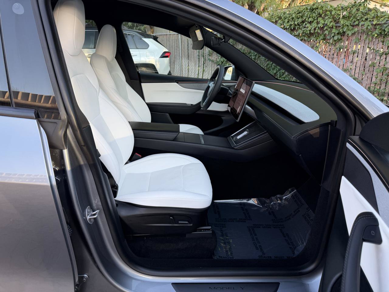 Used 2026 Tesla Model Y Long Range AWD/4WD image 21