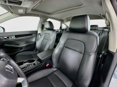 Certified 2024 Honda Civic Touring image 22