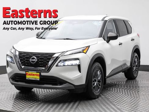 Used 2023 Nissan Rogue S image 1