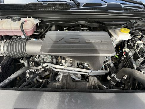 Used 2025 RAM 1500 Tradesman w/ Night Edition RWD image 32