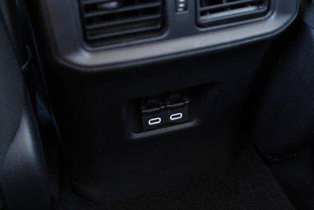 Used 2025 Toyota RAV4 XLE AWD/4WD image 23