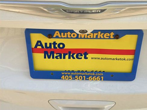 Used 2017 Chrysler Pacifica Touring-L FWD image 46